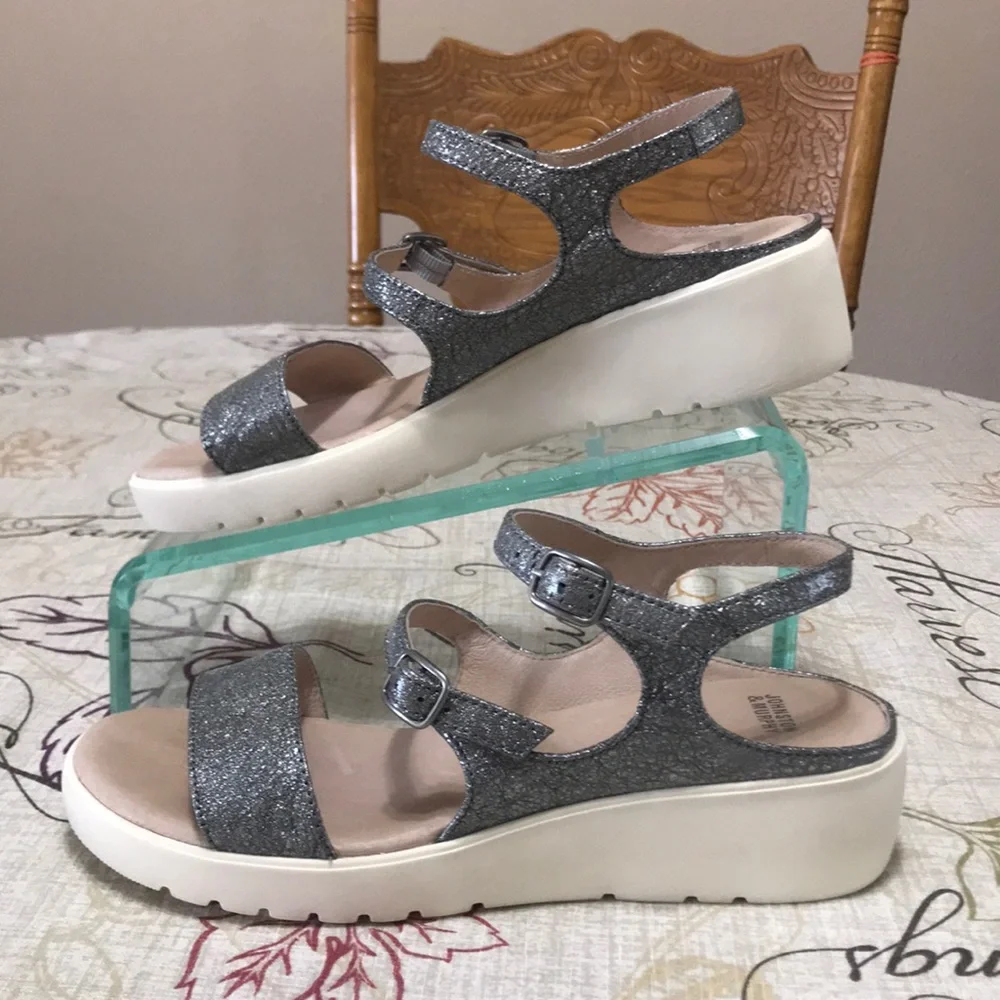 Johnston & Murphy Metallic Silver Leather Sandals Strappy Wedge Open Toe Sparkle